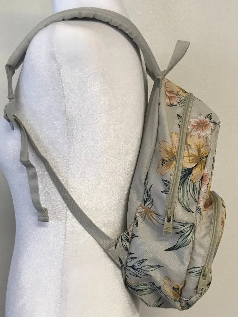 Roxy Floral Print Small Backpack Light Gray